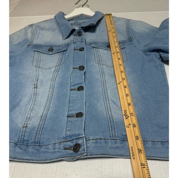 Revolt Women's Jean Jacket Size M Light Wash - Picture 5 of 7